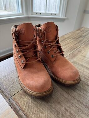 Size 5 kids =6.5 women’s Timberland Rust Brown Nubuck Lace-Up boots